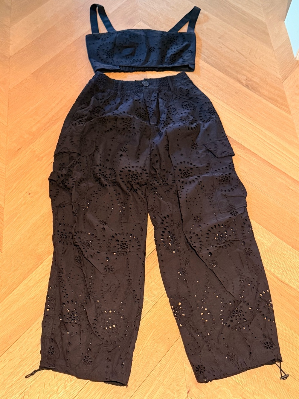 Black Eyelet Wide-Leg bubble hem Pants & Matching Cropped Top
